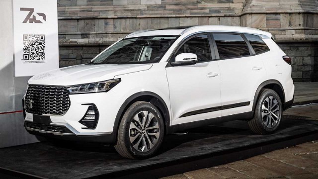 Прикручивали колеса и шильдики к китайским машинам и выдавали их за авто итальянского происхождения