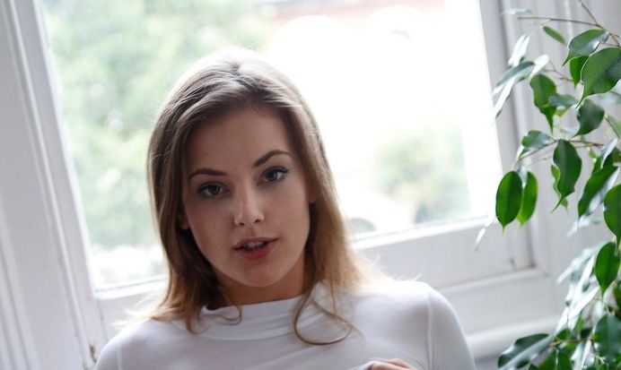 Девушка дня