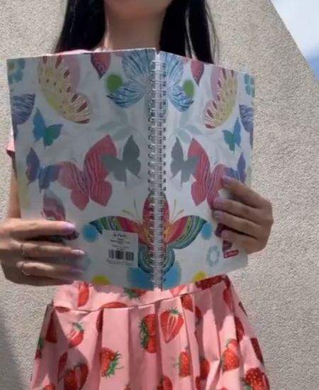 Темноволосая