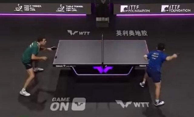 Эпичная борьба на теннисном столе
