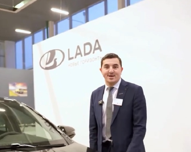 Зачем тратить деньги на Mercedes, если можно выбрать Lada Aura?