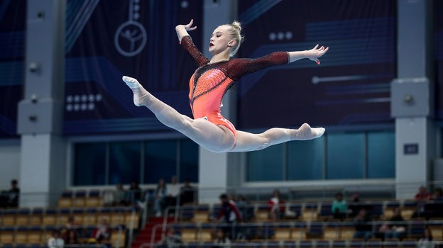 Российские гимнасты приняли решение выступать под нейтральным флагом. Ранее они отказывались от такого статуса и пропустили Олимпийские игры