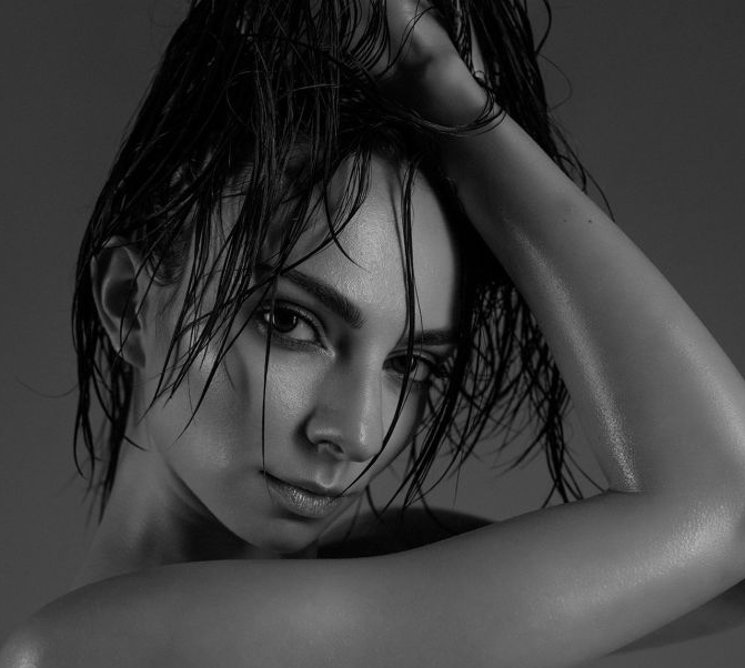 Маргарита на откровенных фотографиях