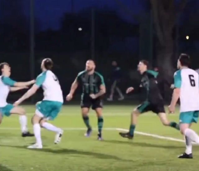 ММА на газоне: Конор Макгрегор попробовал себя в футболе