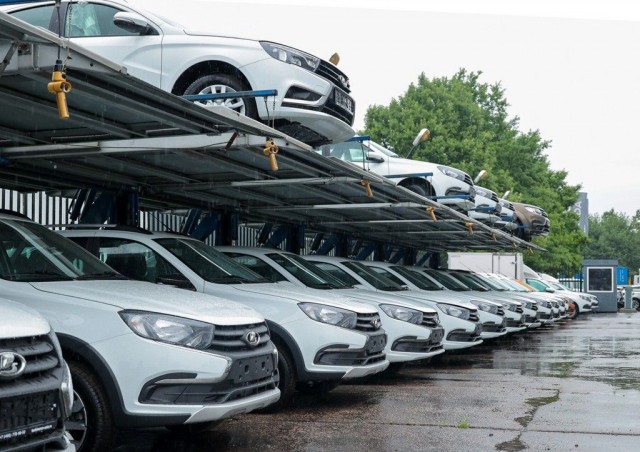 Автомобильный рынок ждет рекордное падение: спрос может упасть на 40%