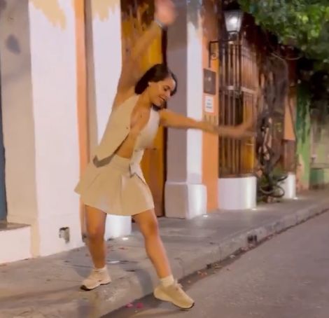 Как Вам гимнастка?⁠⁠