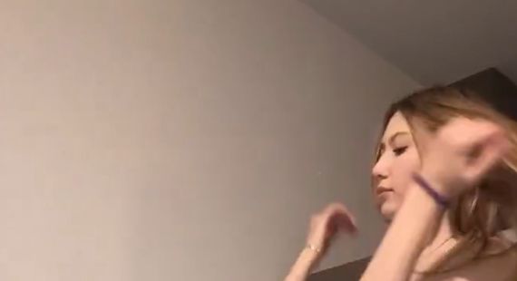 Забыла выключить вебку⁠⁠