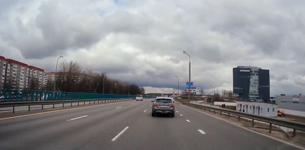 Это неправда, что водители БМВ не пользуются поворотниками