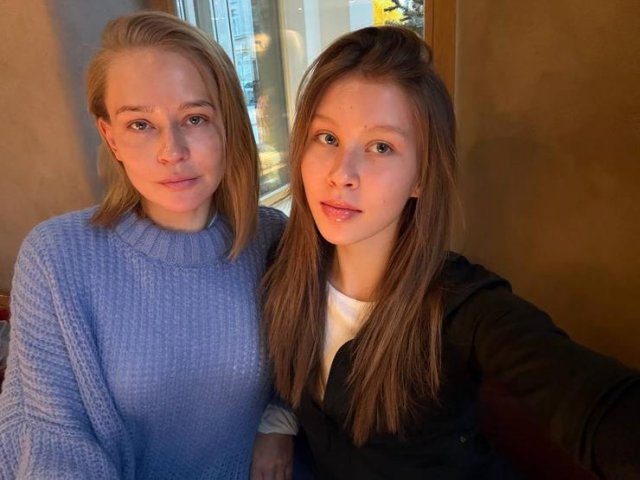 Слишком откровенно: взрослая фотосессия Анны Пересильд в честь 16-летия возмутила фанатов