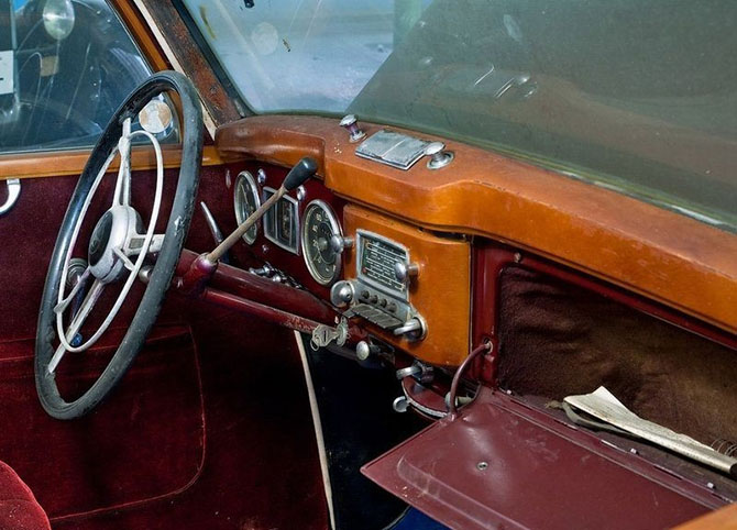 Экскурсия по заброшенному автомобильному музею в Японии