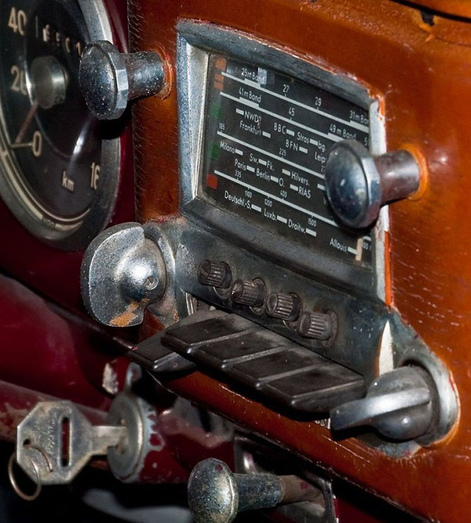 Экскурсия по заброшенному автомобильному музею в Японии