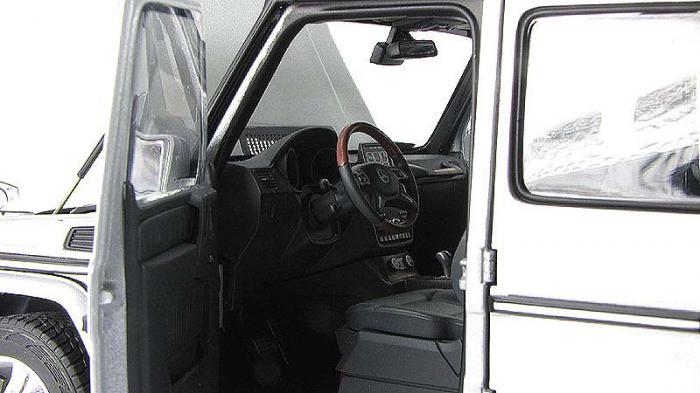 Что не так с этим Мерседесом?