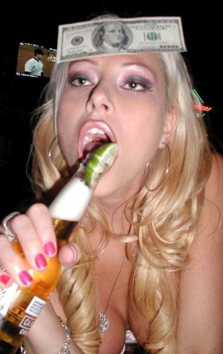 Пьяные девчонки (38 фото)