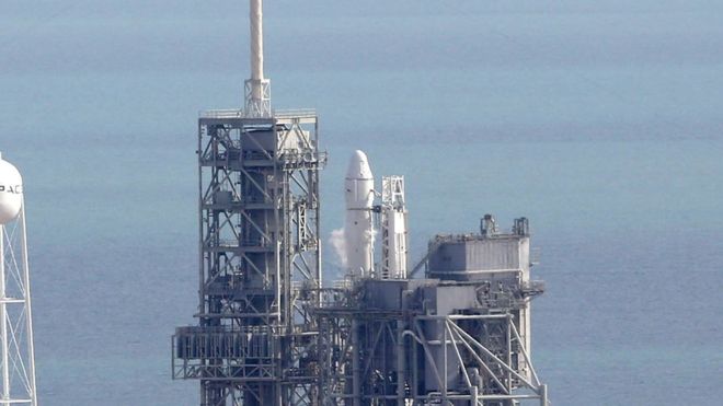 Ракета Falcon 9 вернулась на Землю после успешного запуска