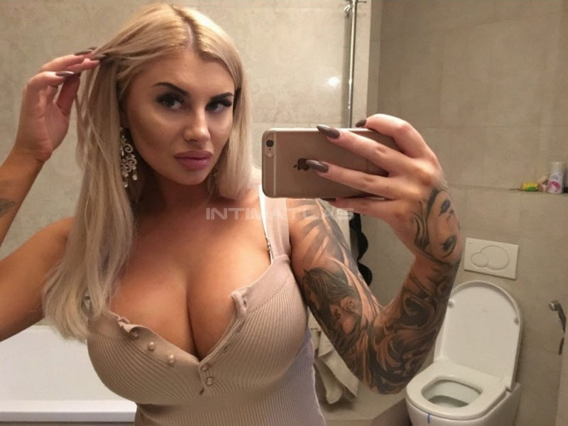 Девушки, которым сложно смотреть в глаза