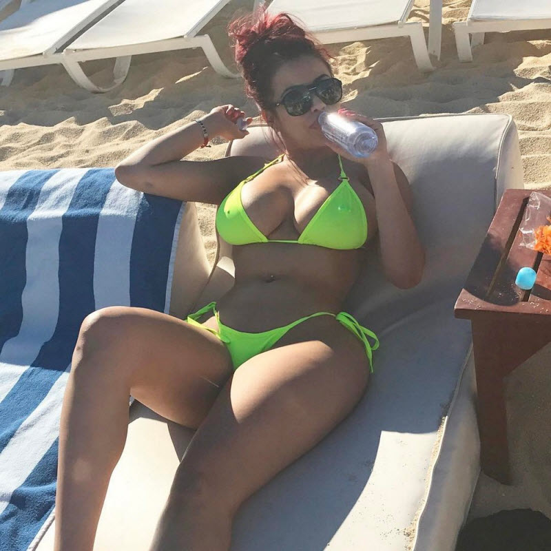 Девушки, которым сложно смотреть в глаза