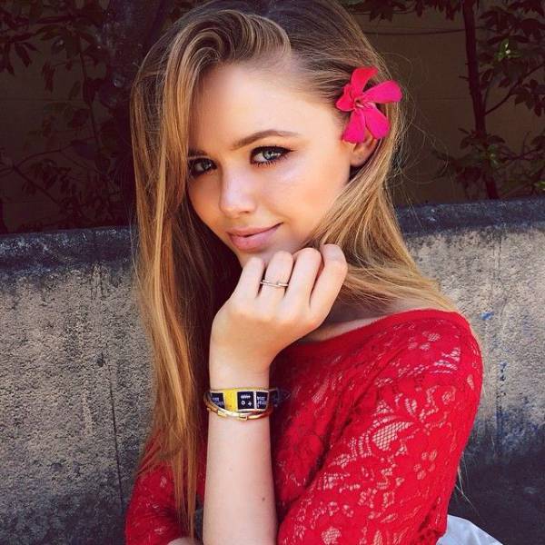 Девушки с естественной красотой