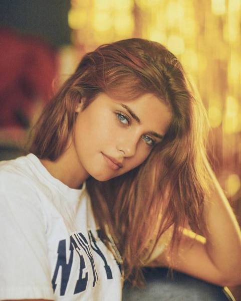 Девушки с естественной красотой