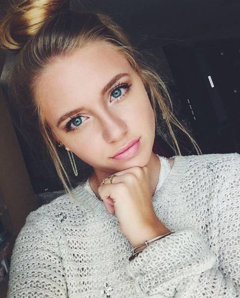 Девушки с естественной красотой