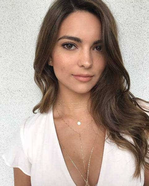 Девушки с естественной красотой