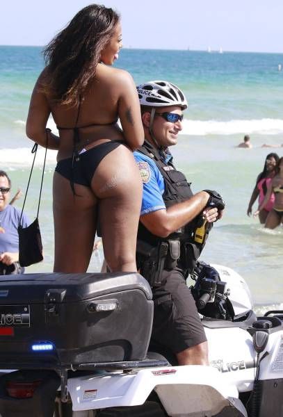 Забавные девушки