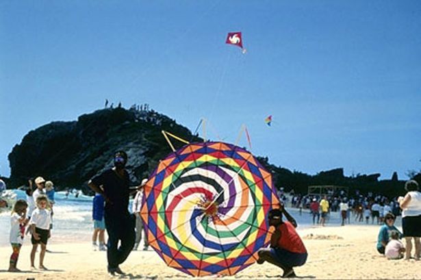 Необычные пасхальные традиции (10 фото)