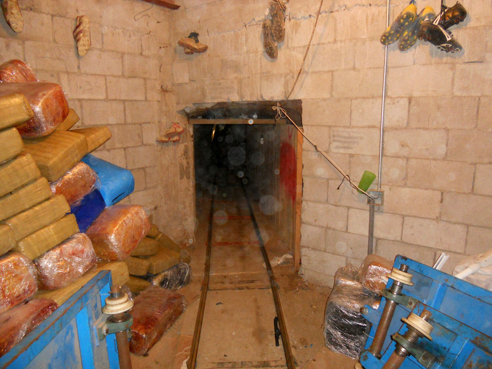 Подземные тоннели наркобаронов Подземные тоннели наркобаронов