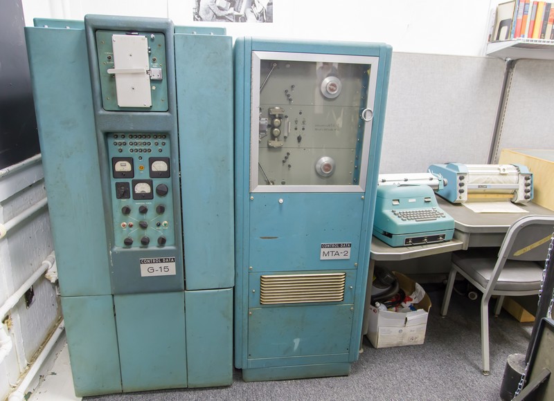 George: компьютер для MIT 1958 года George: компьютер для MIT 1958 года