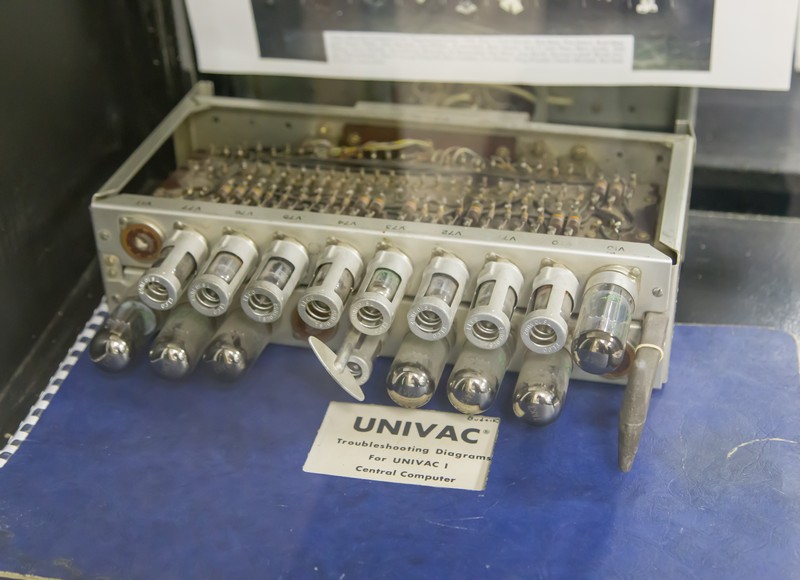 George: компьютер для MIT 1958 года George: компьютер для MIT 1958 года