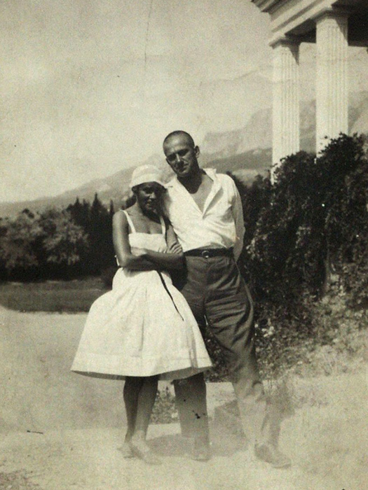 У кого из писателей была «шведская семья»