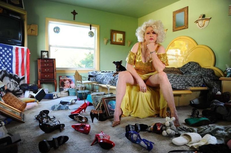 Стриптизерши на пенсии в объективе Мари Баронет