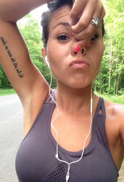 Девушки дурачатся