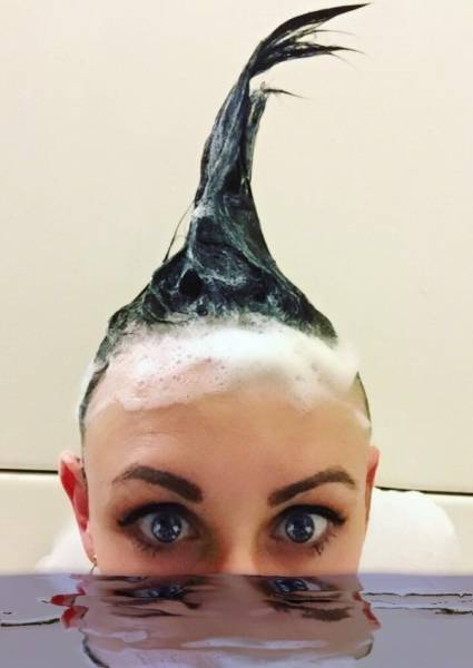 Девушки дурачатся