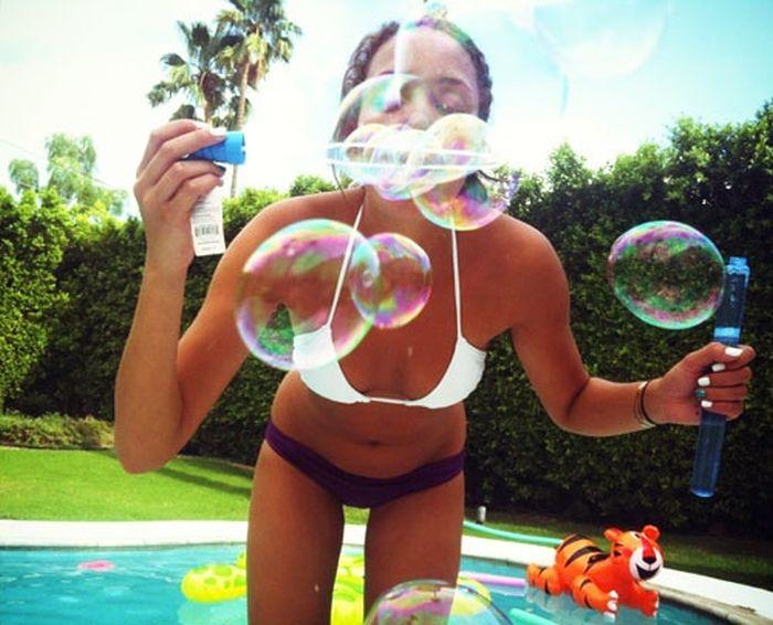 Горячие пятничные девушки (50 фото)