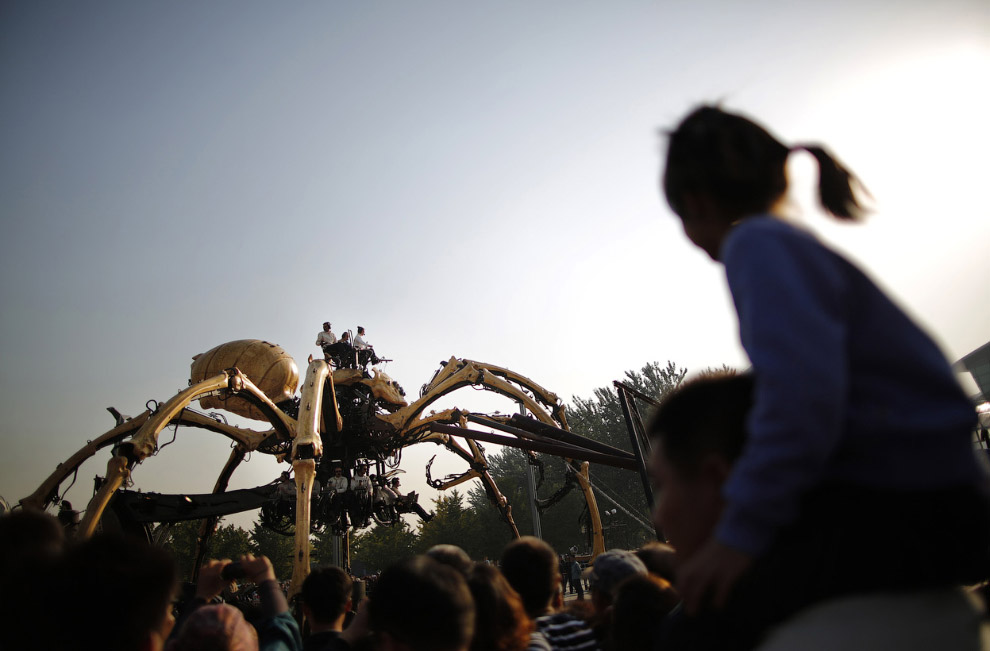 Огнедышащий дракон-лошадь посетил Пекин Огнедышащий дракон-лошадь посетил Пекин