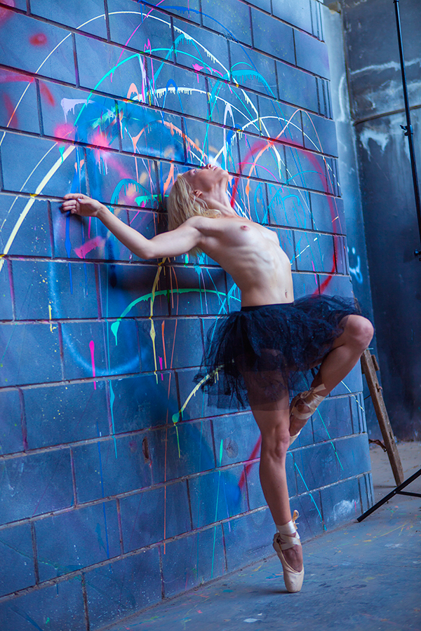 Обнаженные девушки на снимках Александра Толчинского