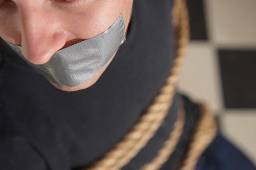 Реальные люди рассказывают об ужасных инцидентах, которые произошли в их маленьких и, на первый взгляд, «тихих» городках. Часть 1 Реальные люди рассказывают об ужасных инцидентах, которые произошли в их маленьких и, на первый взгляд, «тихих» городках. Часть 1