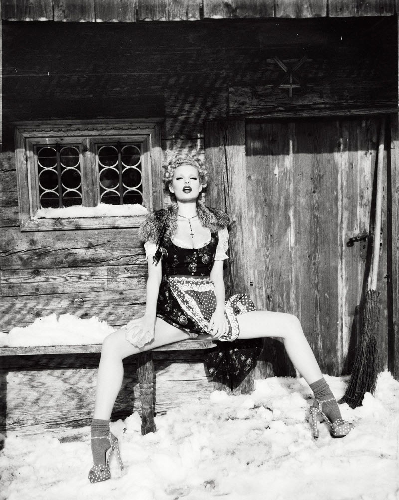 Диони Табберс и другие в откровенной фотосессии