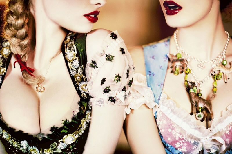 Диони Табберс и другие в откровенной фотосессии