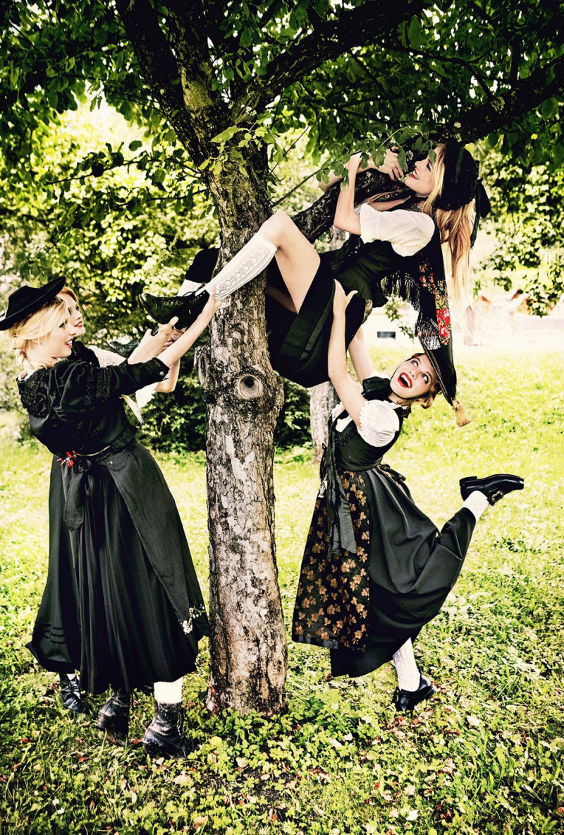 Диони Табберс и другие в откровенной фотосессии