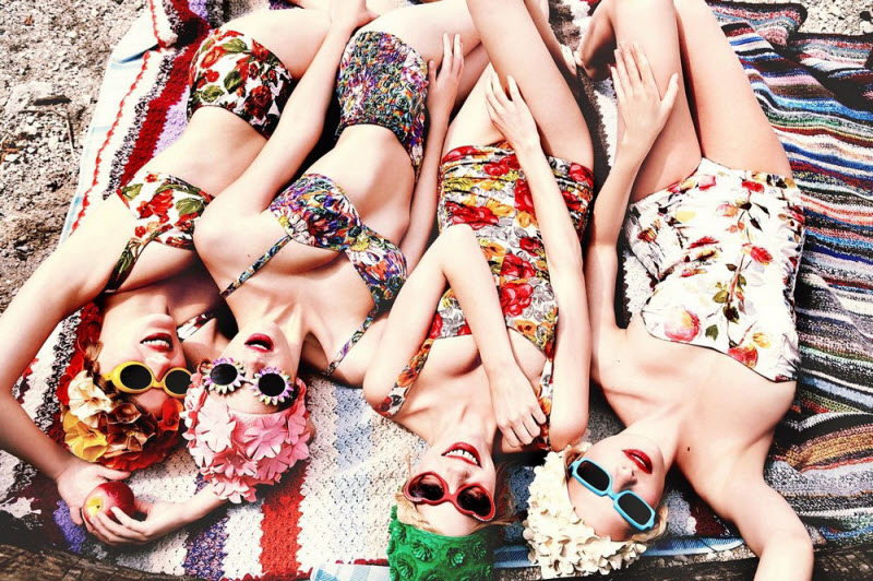 Диони Табберс и другие в откровенной фотосессии