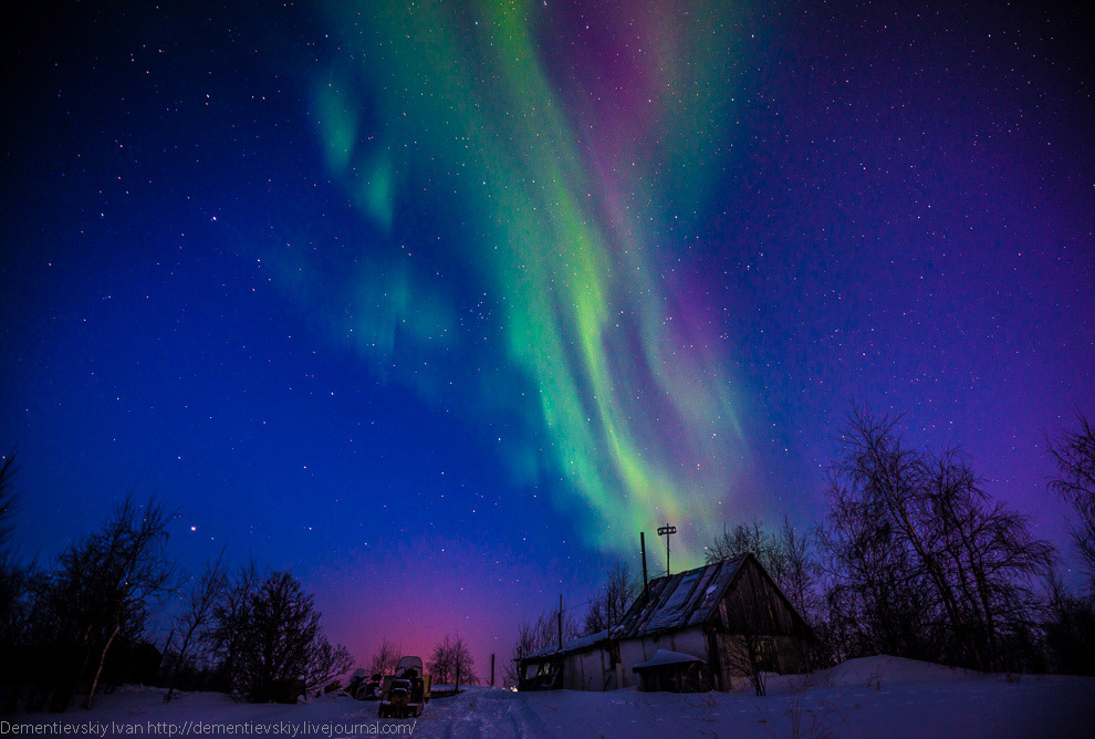 Северное сияние в тундре