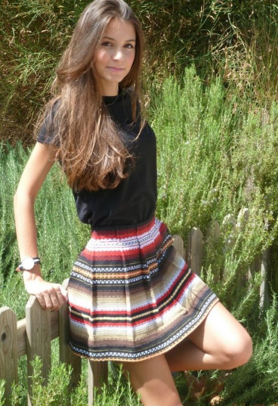 Милые пользовательницы социальных сетей