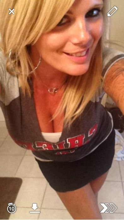 Грудастые фанатки американского футбола (93 фото)