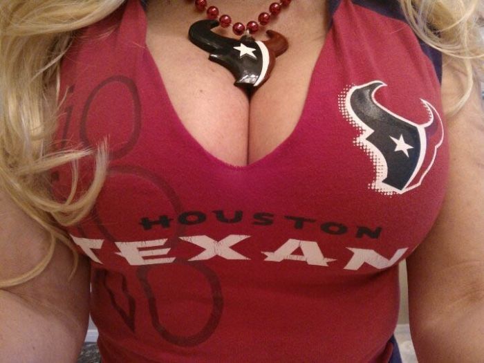 Грудастые фанатки американского футбола (93 фото)