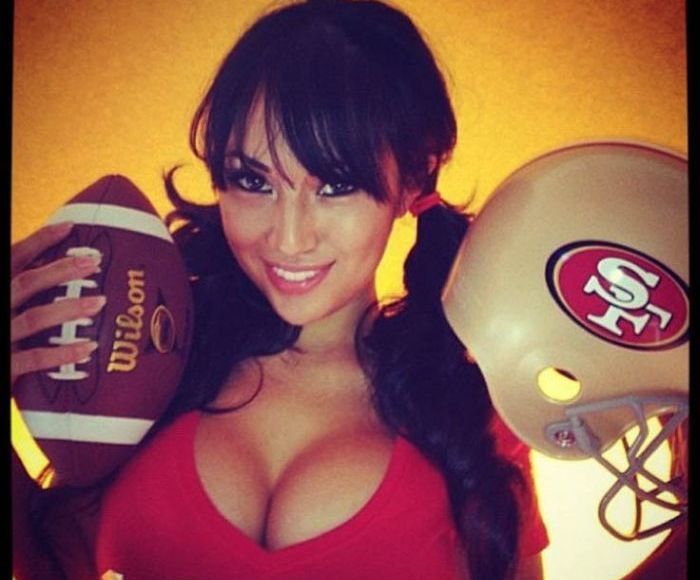 Грудастые фанатки американского футбола (93 фото)