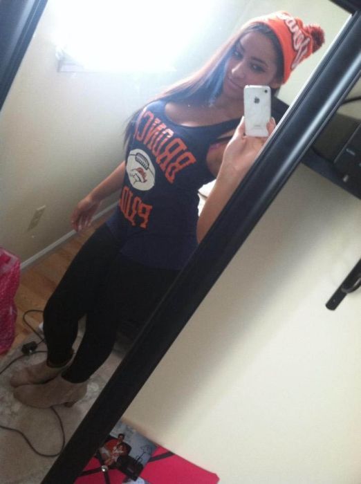 Грудастые фанатки американского футбола (93 фото)