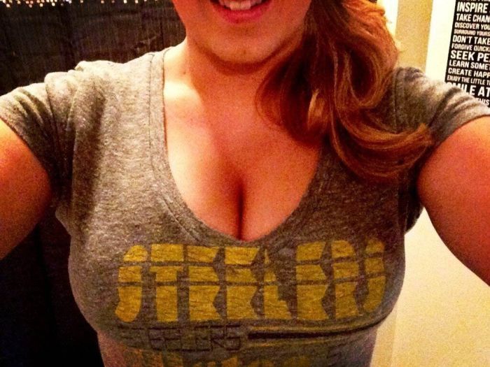 Грудастые фанатки американского футбола (93 фото)