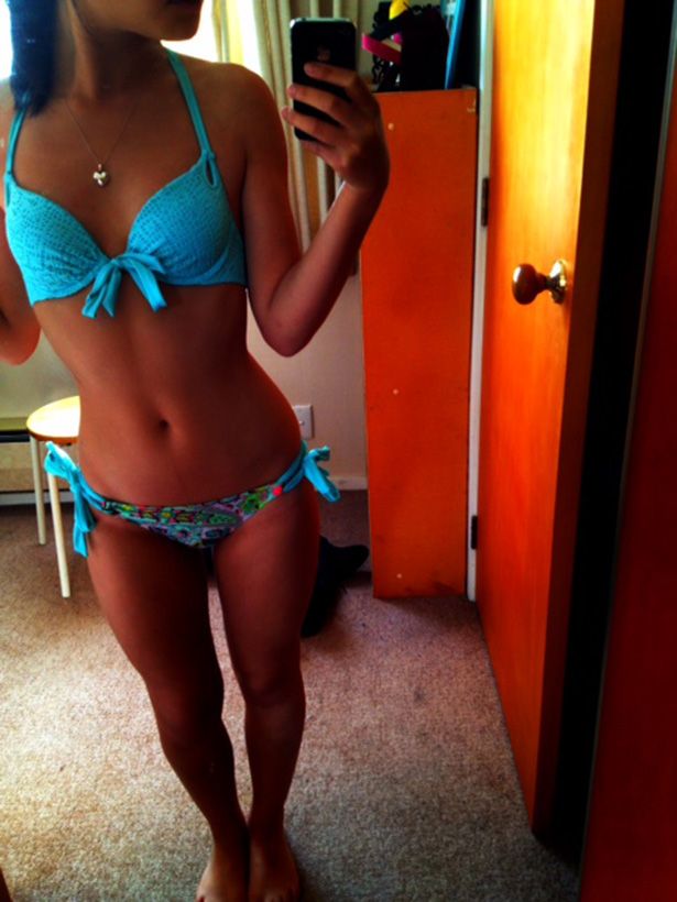 Девушки в бикини