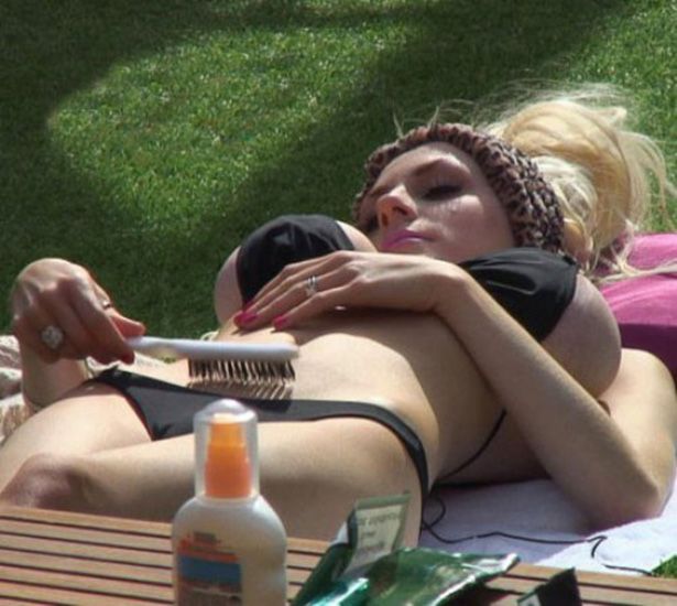 Девушки в бикини